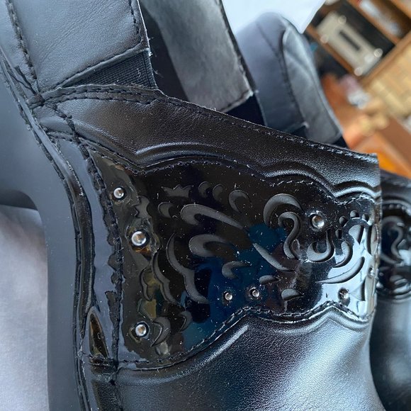 Ariat Black Tambour Slip-On Dress Shoes/Clogs, Sz 7.5/38, Like new - Picture 3 of 7